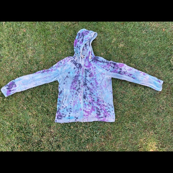 Uniqlo Sweaters - 💜💙🖤 SPLATTER HOODIE 🖤💙💜